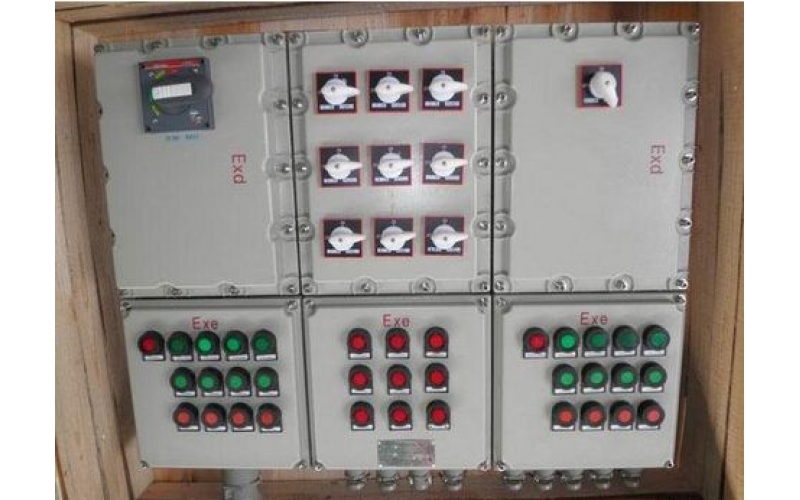 防爆照明配電箱使用的時候需要注意什么?